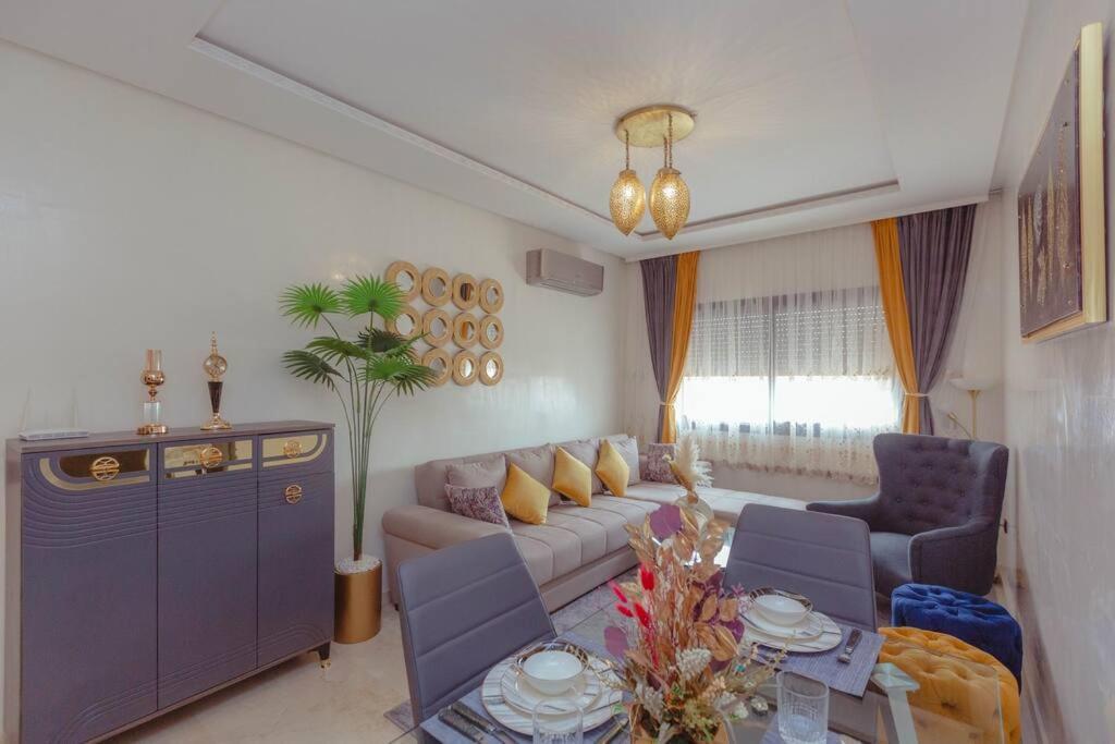 Cozy 2-Bedroom Apartment In Gueliz, Marrakech Marrakesh Bagian luar foto