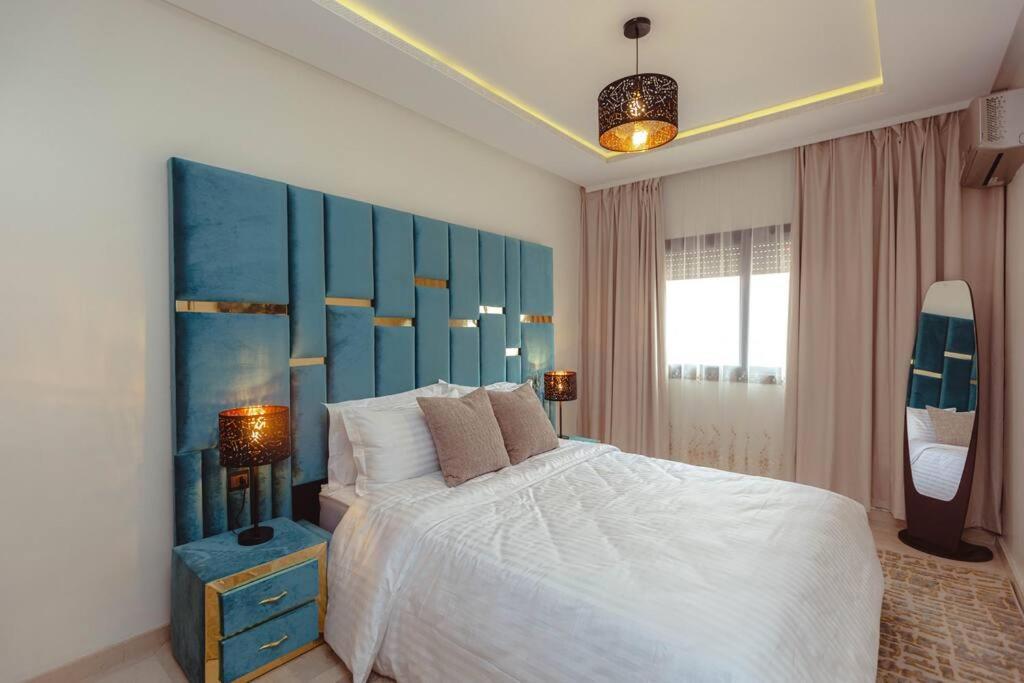 Cozy 2-Bedroom Apartment In Gueliz, Marrakech Marrakesh Bagian luar foto
